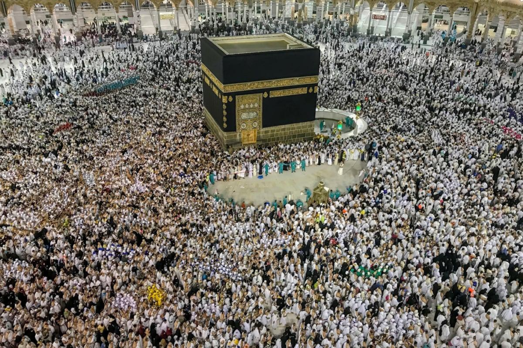 Makkah pilgrimage crowd Saudi Arabia