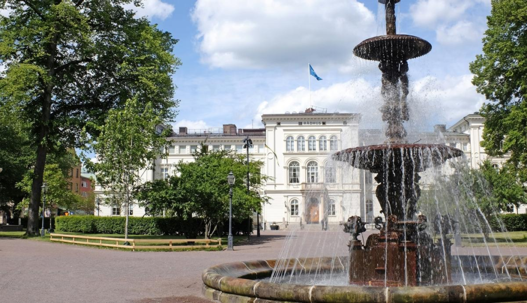 Stadsparken and landmarks in Jonkoping