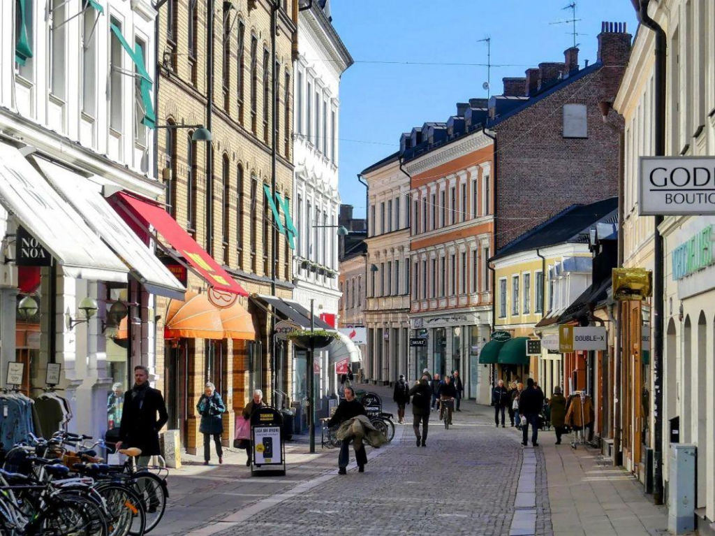 Local streets and markets in Lund