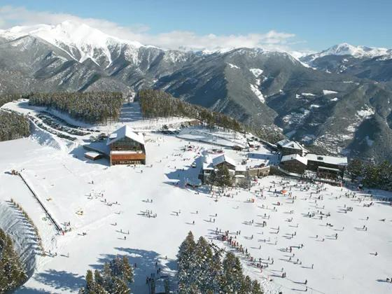 Ski resorts and mountain landscapes in La Massana