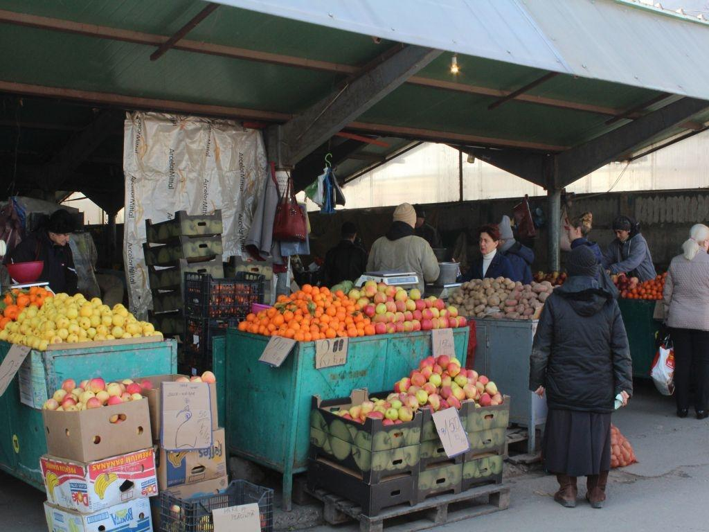 Local streets and markets in Galati