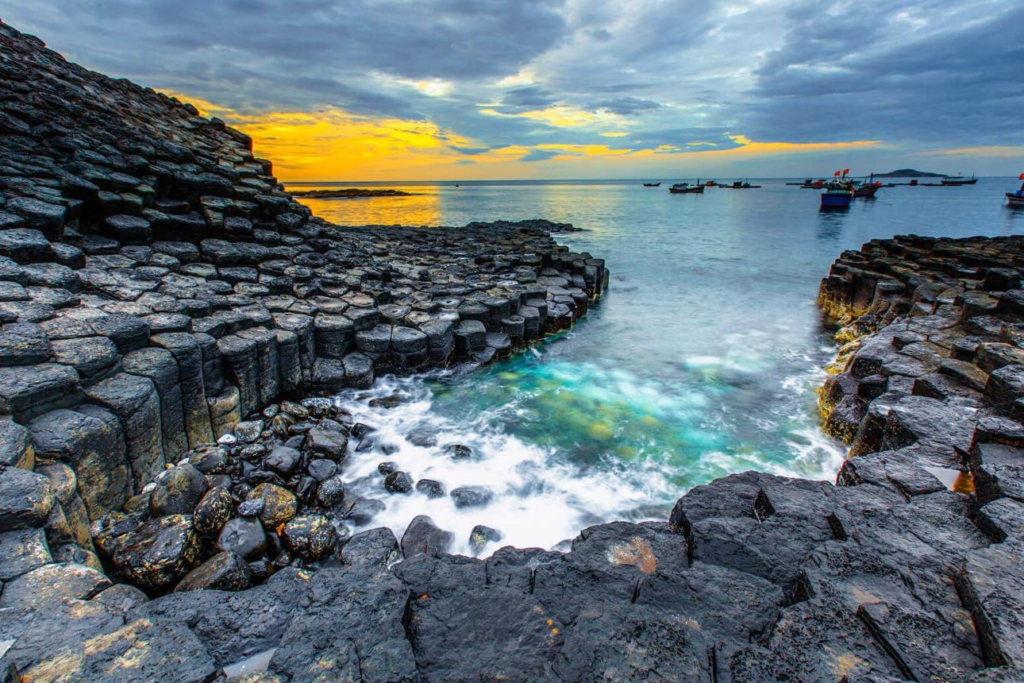 Ganh Da Dia Phu Yen Vietnam