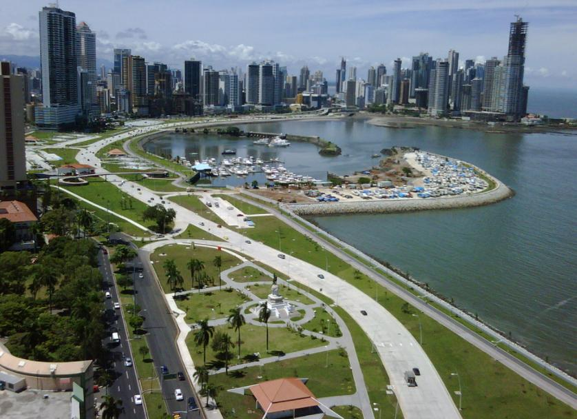 Panama City waterfront Cinta Costera