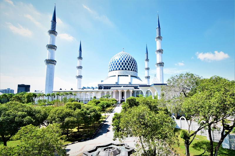 Sultan Salahuddin Abdul Aziz Mosque in Shah Alam Selangor Malaysia.