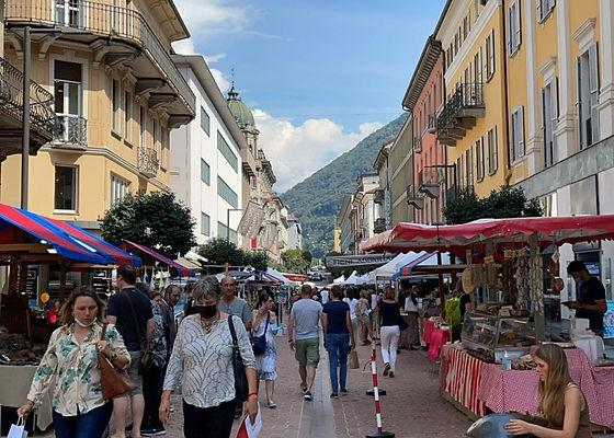 Historic streets and markets Bellinzona